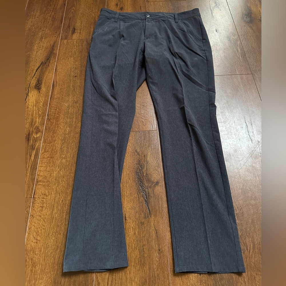 Travis Mathew Golf Pants Mens Size 34 x 32 Gray Performance Active Casual